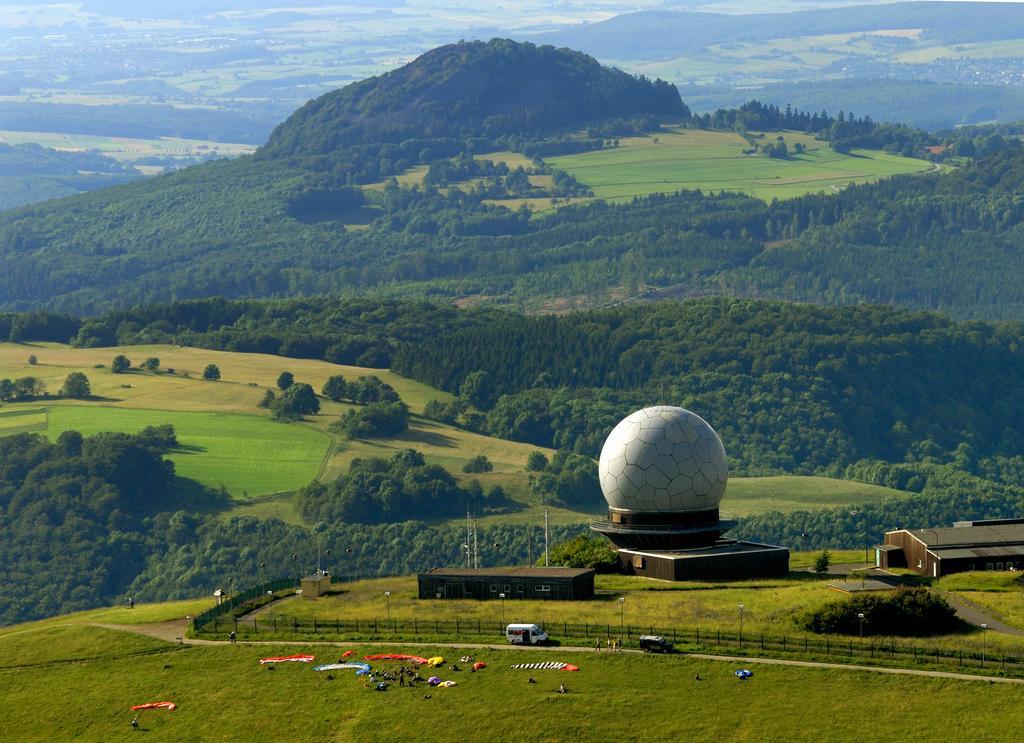 Landhaushotel Hof Wasserkuppe Poppenhausen Exterior foto